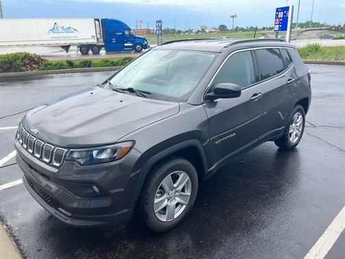 Granite Crystal Clearcoat Metallic 2022 Jeep Compass Latitude