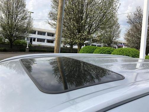 Celestial Silver Metallic 2022 Toyota Highlander XLE