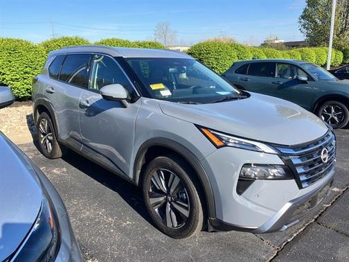 Boulder Gray Pearl 2025 Nissan Rogue SL