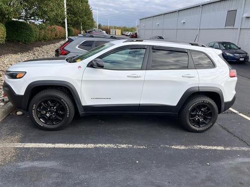 2020 Jeep Cherokee Trailhawk