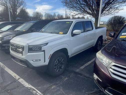 2022 Nissan Frontier SV