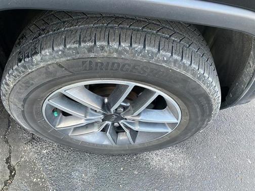 2019 Jeep Grand Cherokee Laredo