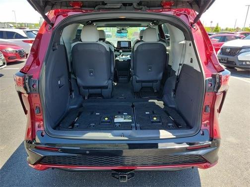 2022 Toyota Sienna XSE 7 Passenger