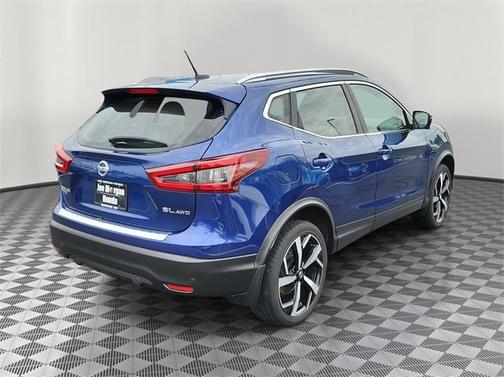 2022 Nissan Rogue Sport SL