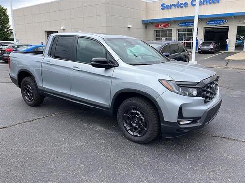 Solar Silver Metallic 2026 Honda Ridgeline TrailSport+