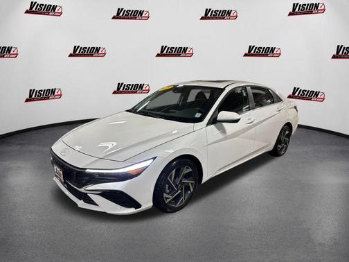 2025 Hyundai ELANTRA SEL
