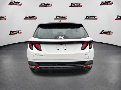 2023 Hyundai TUCSON SE