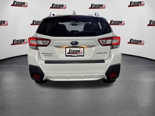 Crystal White Pearl 2018 Subaru Crosstrek 2.0i Limited