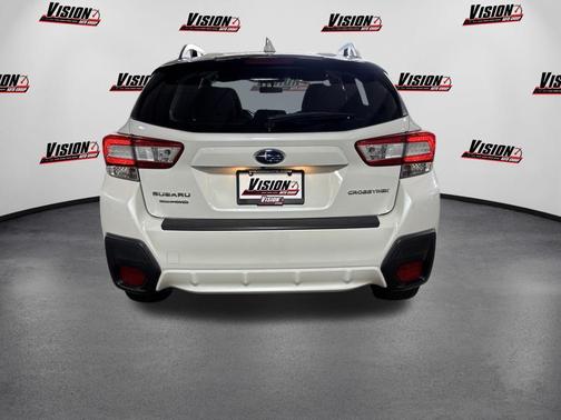 Crystal White Pearl 2018 Subaru Crosstrek 2.0i Limited