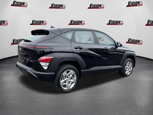2025 Hyundai KONA SE