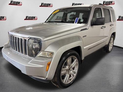 Bright Silver Metallic Clearcoat 2012 Jeep Liberty Jet