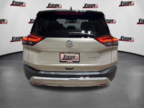 Champagne Silver Metallic/Super Black 2021 Nissan Rogue Platinum