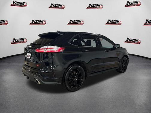 2021 Ford Edge ST