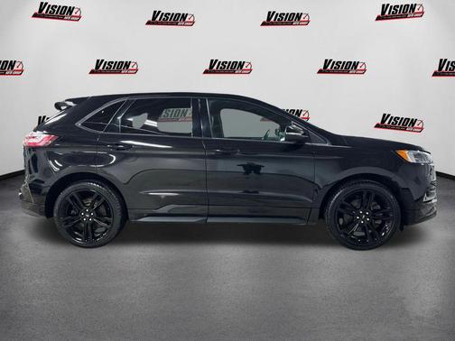 2021 Ford Edge ST