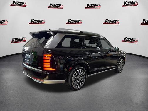 Abyss Black Pearl 2026 Hyundai Palisade Hybrid Calligraphy
