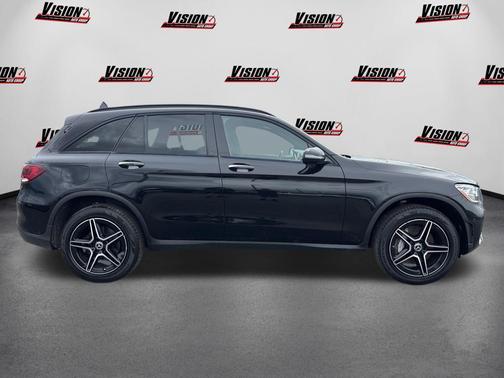 Black 2022 Mercedes-Benz GLC 300 4MATIC