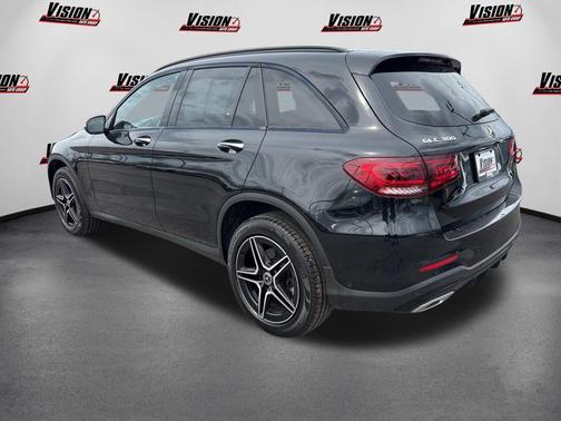 Black 2022 Mercedes-Benz GLC 300 4MATIC
