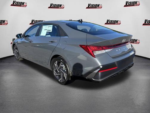 Ecotronic Gray 2026 Hyundai ELANTRA Limited
