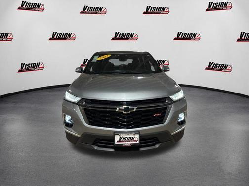 Sterling Gray Metallic 2023 Chevrolet Traverse RS