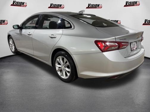 Silver Ice Metallic 2019 Chevrolet Malibu LT
