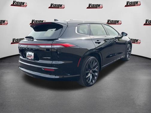 Black 2025 Toyota Crown Signia Limited