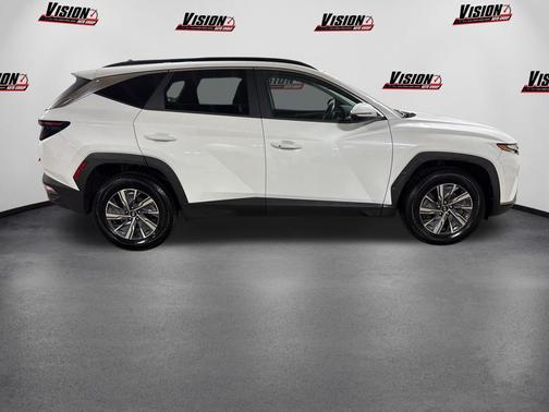 Quartz White 2022 Hyundai TUCSON Hybrid Blue