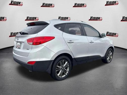 Diamond Silver 2014 Hyundai TUCSON SE