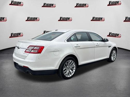 2016 Ford Taurus Limited