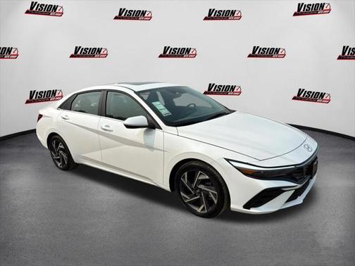 2025 Hyundai ELANTRA SEL