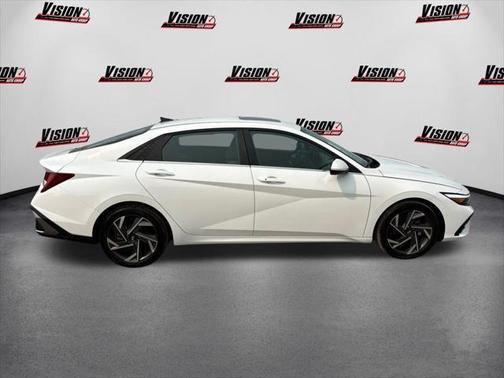 2025 Hyundai ELANTRA SEL