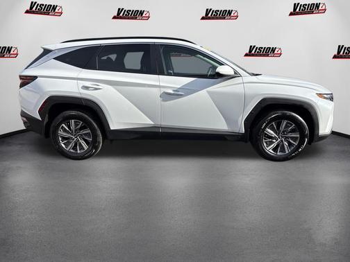 White Pearl 2024 Hyundai TUCSON Hybrid Blue
