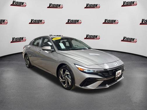 2025 Hyundai ELANTRA SEL