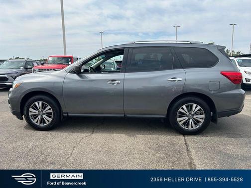 Gun Metallic 2020 Nissan Pathfinder S 4WD