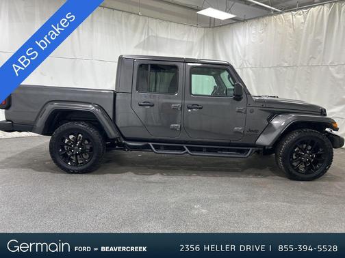 2025 Jeep Gladiator Nighthawk