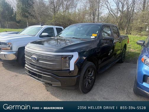 Agate Black Metallic 2022 Ford F-150 Lightning LARIAT