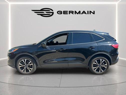 Agate Black Metallic 2022 Ford Escape SE