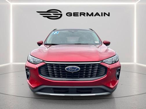 Rapid Red Metallic Tinted Clearcoat 2023 Ford Escape Platinum