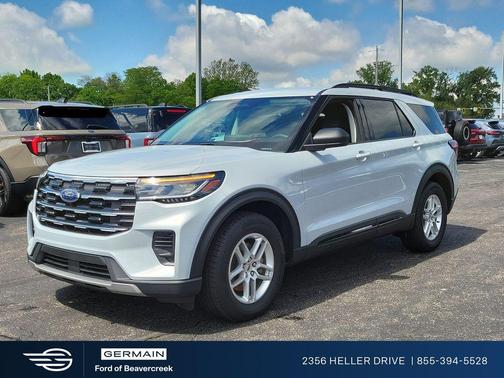 White Metallic 2026 Ford Explorer Active