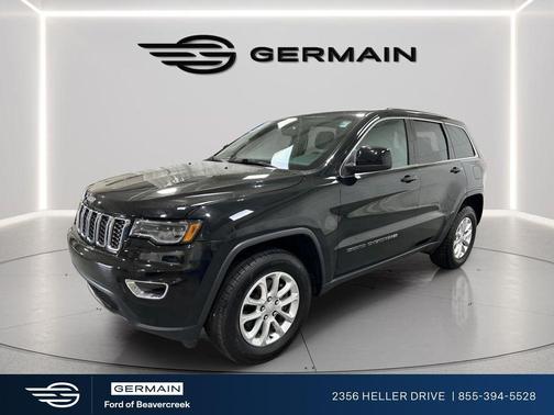 Diamond Black Crystal Pearlcoat 2022 Jeep Grand Cherokee Laredo