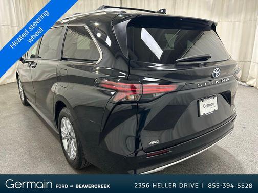 2024 Toyota Sienna Platinum 7 Passenger