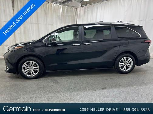 2024 Toyota Sienna Platinum 7 Passenger