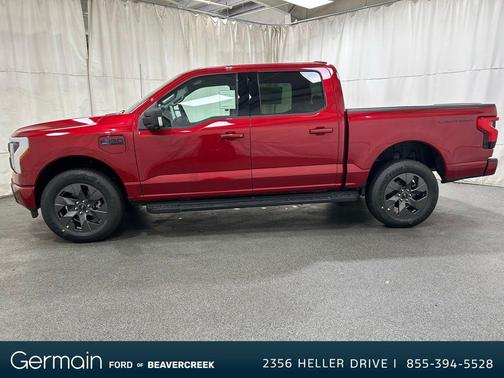 2025 Ford F-150 Lightning Flash