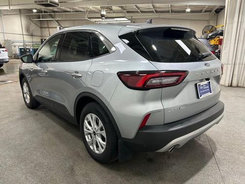Iconic Silver Metallic 2024 Ford Escape Active