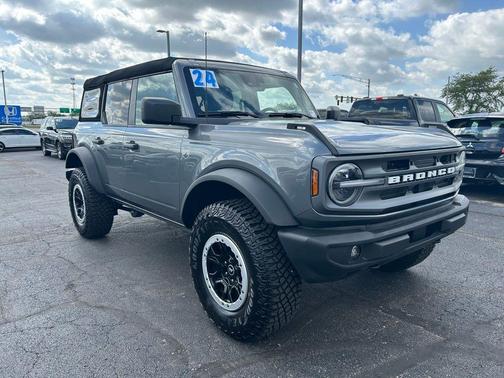 Carbonized Gray Metallic 2024 Ford Bronco Big Bend