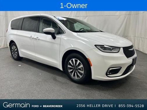 2023 Chrysler Pacifica Hybrid Touring L