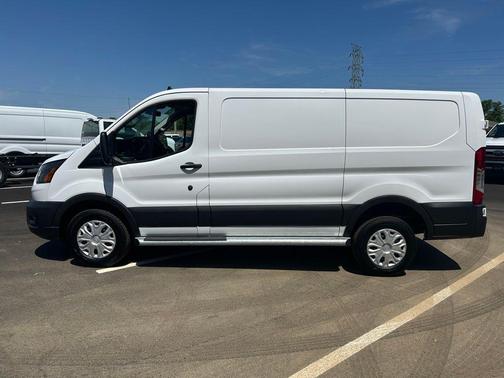Oxford White 2025 Ford Transit-250 Base