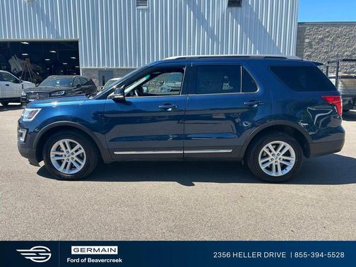 Dark Blue 2017 Ford Explorer XLT