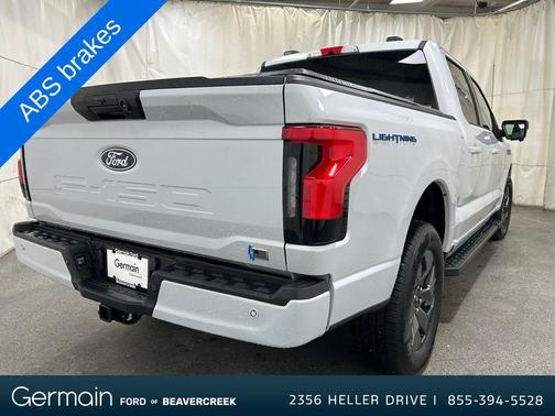 2025 Ford F-150 Lightning Flash
