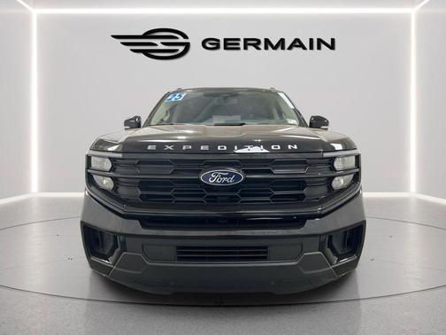 Black Metallic 2025 Ford Expedition Active