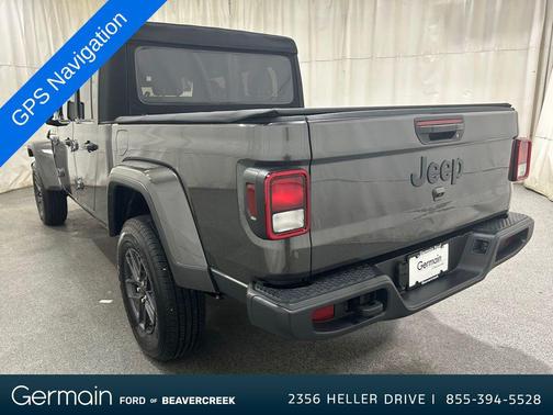 2024 Jeep Gladiator Sport S